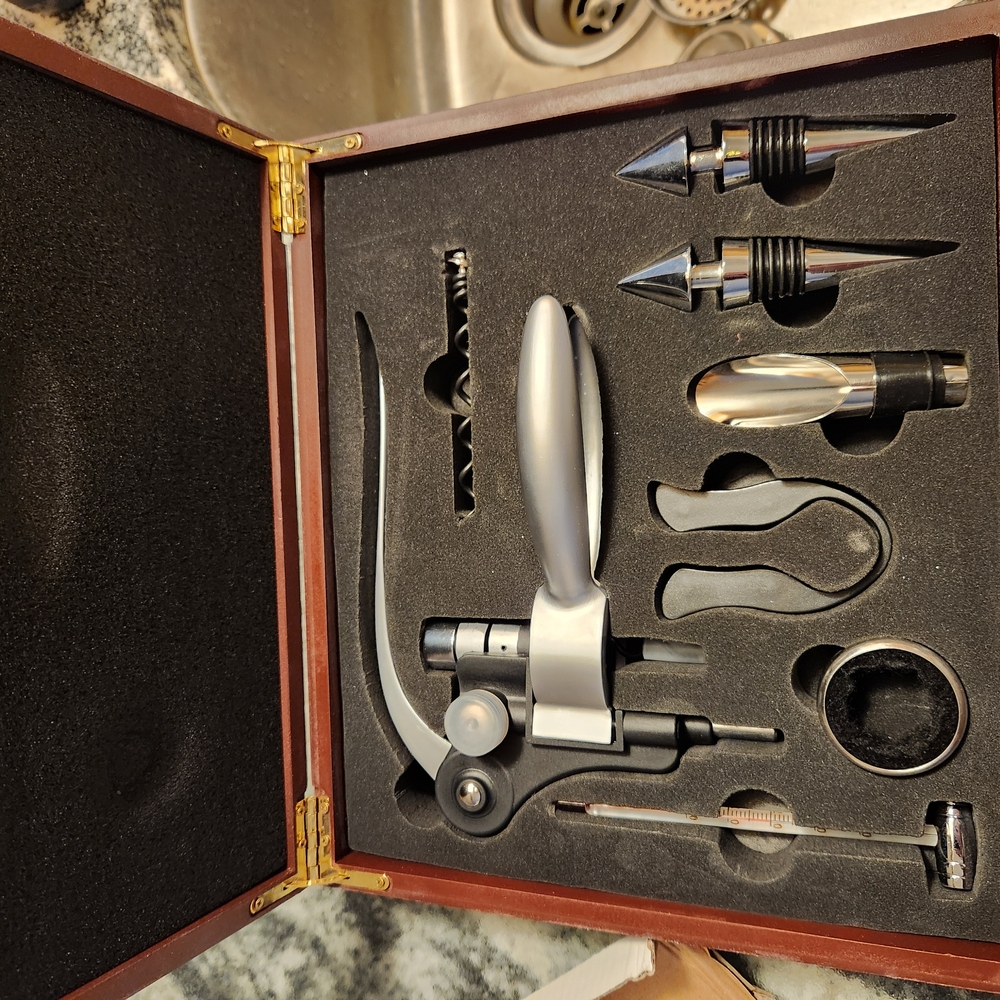 Deluxe Wine Opener Set with Accessories